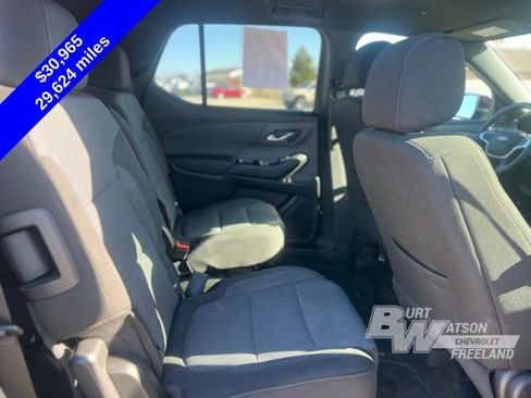 Used 2023 Chevrolet Traverse LT image 23