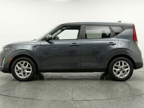 Used 2025 Kia Soul LX w/ LX Technology Package FWD image 5