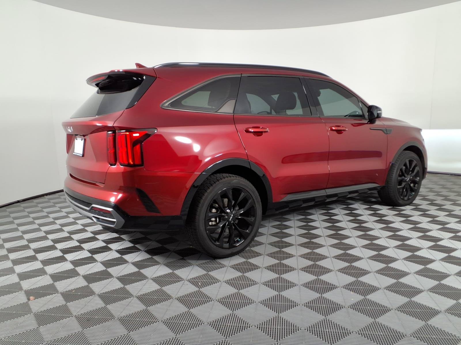 Used 2023 Kia Sorento SX FWD image 4