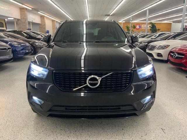 Used 2020 Volvo XC40 T5 R-Design AWD/4WD image 2