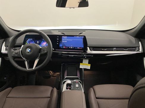 Used 2025 BMW X1 xDrive28i w/ Technology Package image 15