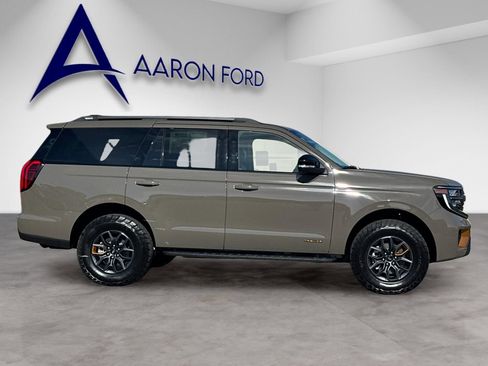 New 2026 Ford Expedition Tremor image 6