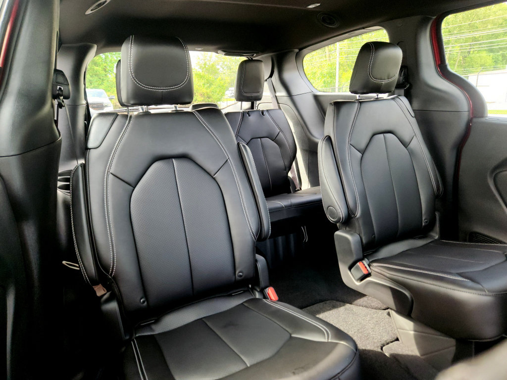 New 2027 Chrysler Pacifica Select FWD image 45