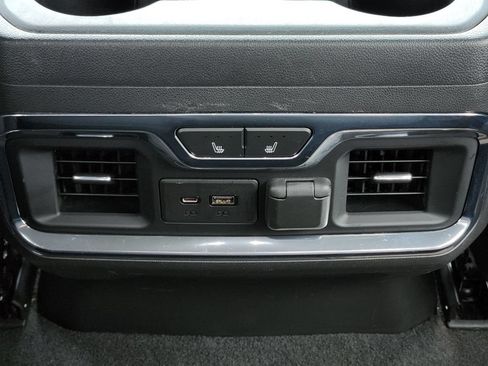 Used 2021 GMC Sierra 1500 SLT w/ SLT Premium Plus Package AWD/4WD image 33