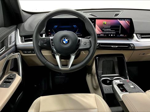 Used 2025 BMW X1 xDrive28i image 7