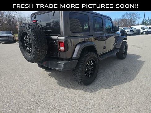 Used 2018 Jeep Wrangler Unlimited Sahara image 5