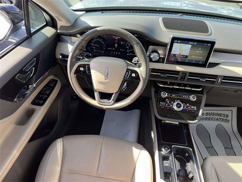Certified 2022 Lincoln Corsair AWD w/ Premium Package image 17