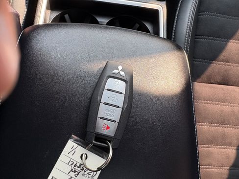 Used 2022 Mitsubishi Outlander SEL Black Edition AWD/4WD image 25