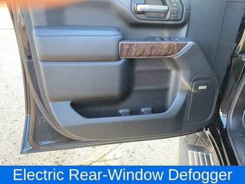 Used 2021 GMC Sierra 2500 Denali w/ Denali Black Diamond Edition image 18