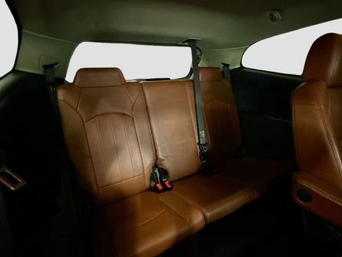 Used 2017 Chevrolet Traverse Premier image 29