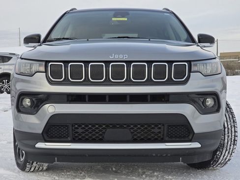 Used 2022 Jeep Compass Limited image 3