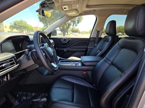 Used 2024 Lincoln Aviator 2WD w/ Premium Package image 25