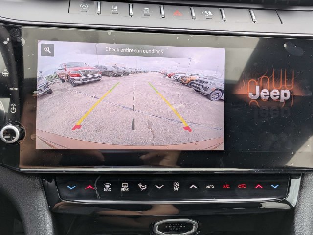 New 2026 Jeep Grand Cherokee Limited w/ Limited Altitude Package AWD/4WD image 24