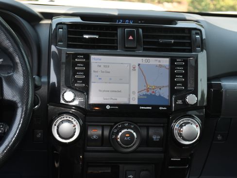 Certified 2023 Toyota 4Runner TRD Off-Road Premium w/ Moonroof Package AWD/4WD image 17