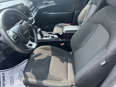 Used 2023 Kia Sportage LX image 14