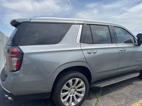 Used 2023 Chevrolet Tahoe Premier AWD/4WD image 14