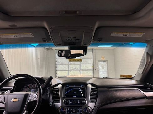 Used 2018 Chevrolet Tahoe LT w/ LT Signature Package AWD/4WD image 23