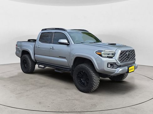 Used 2023 Toyota Tacoma TRD Sport image 7