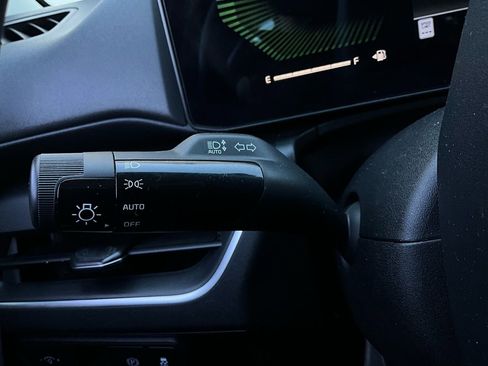 Used 2025 Kia K4 LXS image 36