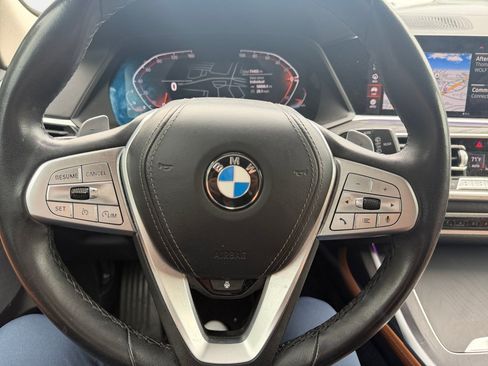 Used 2022 BMW X7 xDrive40i w/ Premium Package AWD/4WD image 13