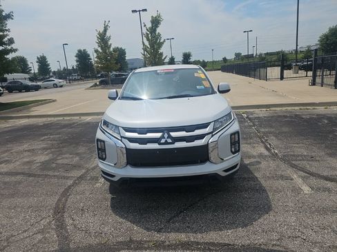 Used 2022 Mitsubishi Outlander Sport ES FWD image 2