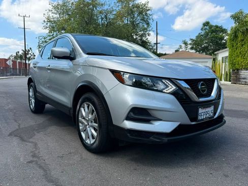 Used 2022 Nissan Rogue Sport S FWD image 11