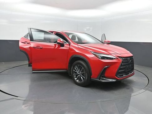 Used 2024 Lexus NX 250 FWD w/ Towing Package (2000 Lbs) image 42