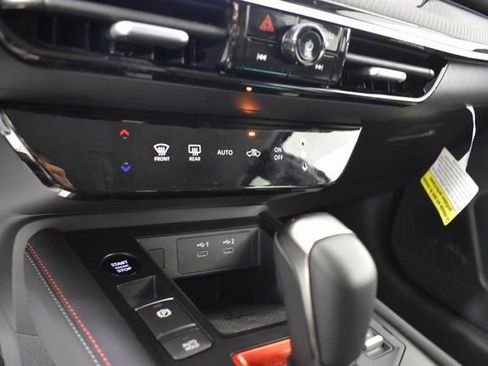 Certified 2025 Nissan Kicks SR image 16