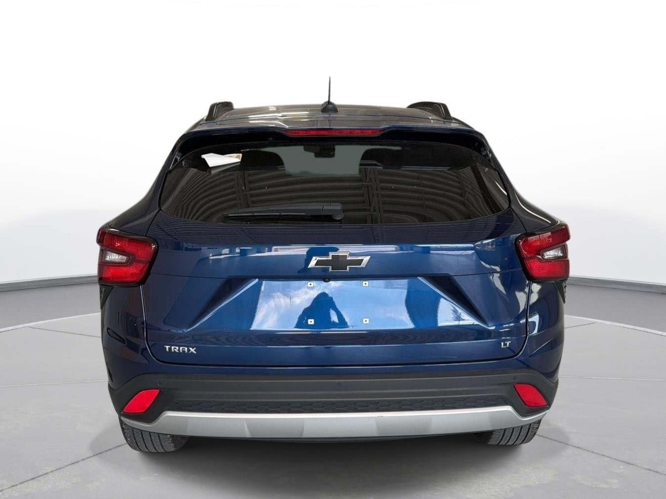 Used 2024 Chevrolet Trax LT w/ Driver Confidence Package FWD image 5