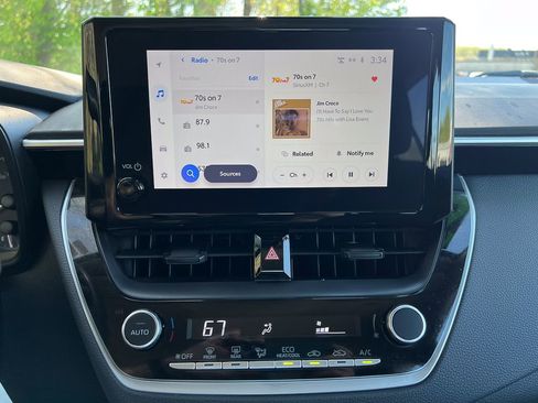 Used 2024 Toyota Corolla LE image 14