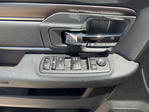 Used 2024 RAM 1500 Classic SLT AWD/4WD image 6
