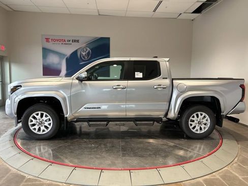 New 2026 Toyota Tacoma SR5 AWD/4WD image 3