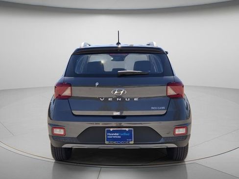 Certified 2025 Hyundai Venue Limited FWD image 6