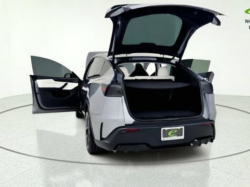 Used 2026 Tesla Model Y Performance AWD/4WD image 17