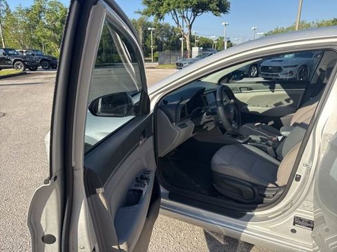 Used 2019 Hyundai Elantra Value Edition image 14