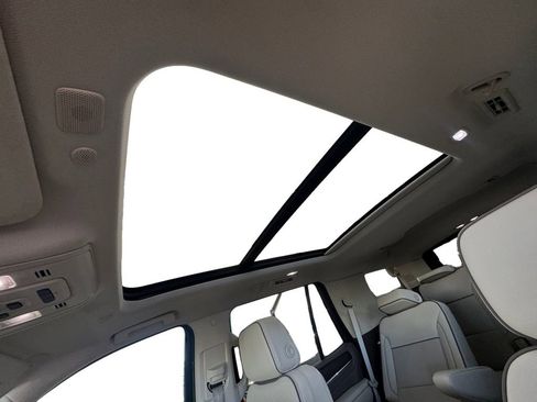 Used 2023 GMC Yukon Denali image 11