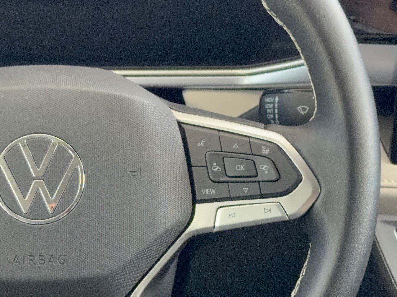 Certified 2026 Volkswagen Taos SE FWD image 19