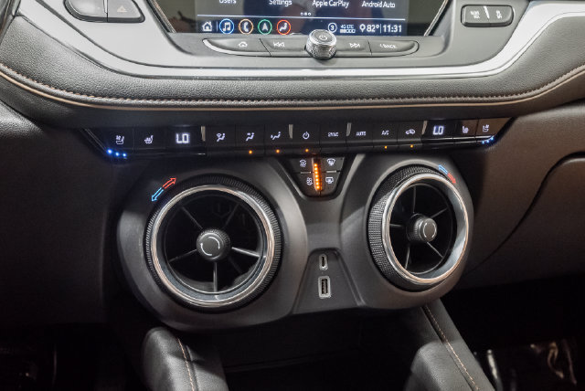 Used 2020 Chevrolet Blazer Premier w/ LPO, Floor Liner Package FWD image 18