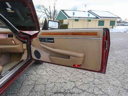 Used 1994 Jaguar XJS 4.0 Convertible image 38