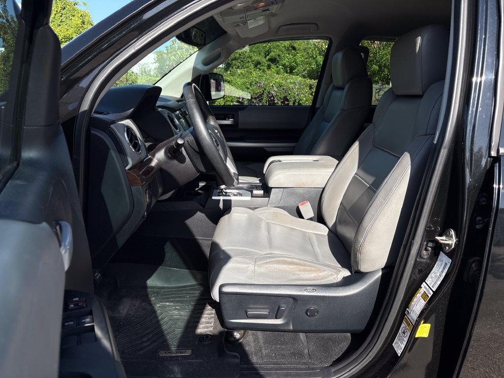 Used 2017 Toyota Tundra Limited w/ Limited Premium Package AWD/4WD image 29