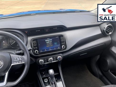 Used 2023 Nissan Kicks SV FWD image 6