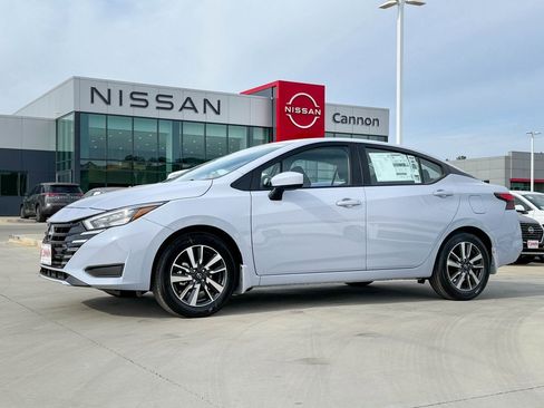 New 2025 Nissan Versa SV image 2