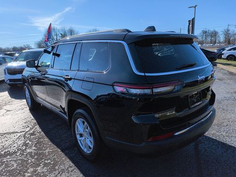 Used 2023 Jeep Grand Cherokee L Laredo image 5