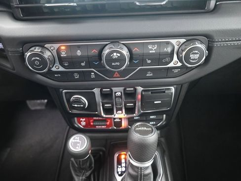 New 2026 Jeep Gladiator Mojave image 4