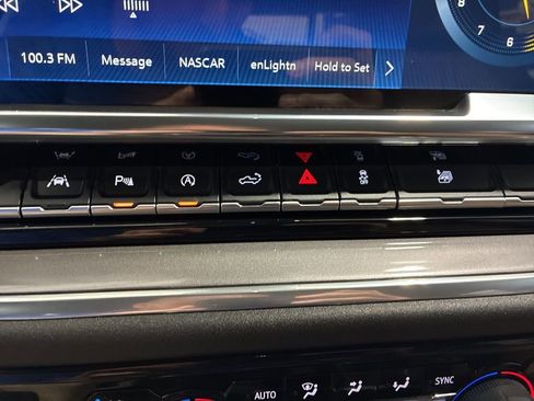 Used 2025 Chevrolet Silverado 1500 High Country w/ Technology Package image 35