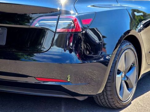 Used 2018 Tesla Model 3 Mid Range RWD image 11