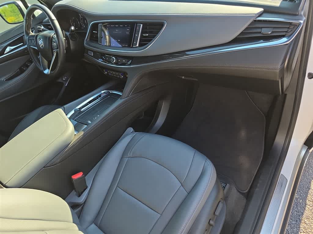 Used 2023 Buick Enclave Premium w/ Experience Buick Package FWD image 13