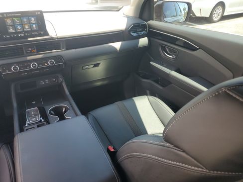 Used 2025 Honda Pilot EX-L image 20