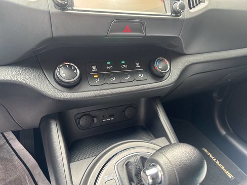 Used 2011 Kia Sportage LX w/ Convenience Pkg AWD/4WD image 22