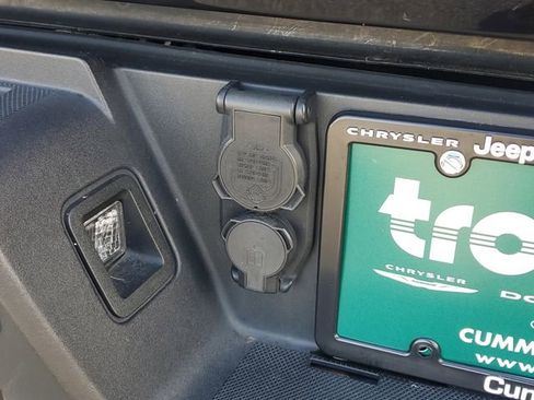 Used 2021 Ford F150 Lariat w/ Equipment Group 502A High image 9